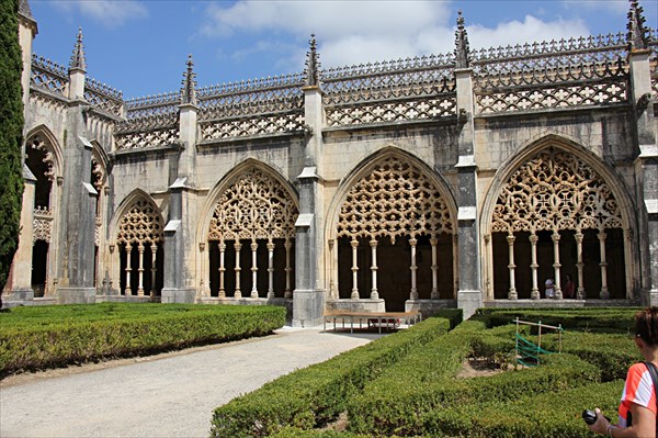 178-Внутреннии двор монастыря